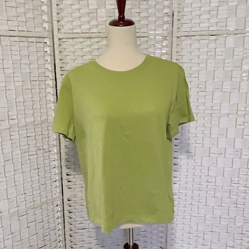 NWT Everlane yellow green cotton boxy T-shirt  small and large available